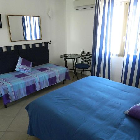 Chez Coco' Hotel La Maddalena  Buitenkant foto